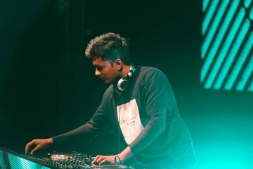 DJ cavin Cruz